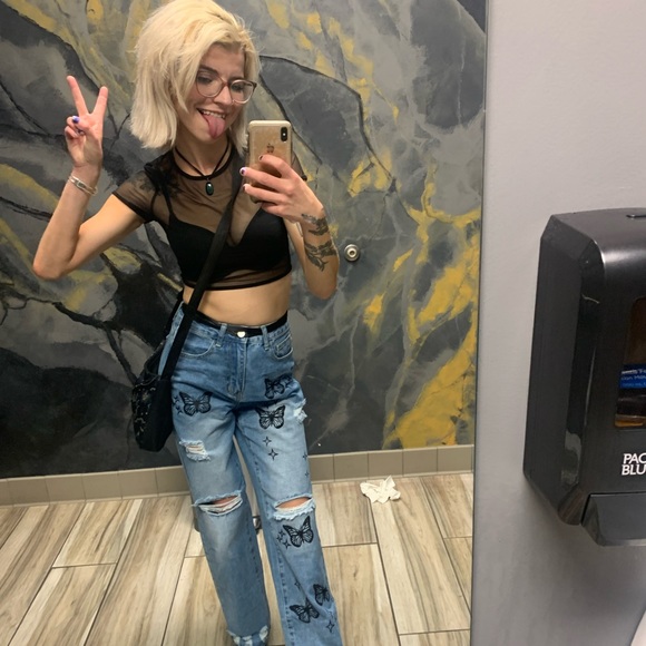 Meet your Posher, Abigail - Picture 2 of 7